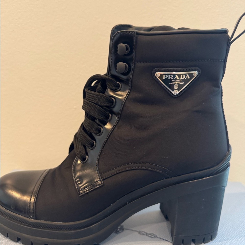 Original Prada boots size 38 worn 2 times great cond